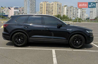 Volkswagen Touareg  2019