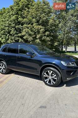 Volkswagen Touareg  2015