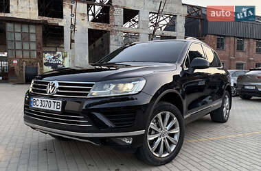 Volkswagen Touareg  2015