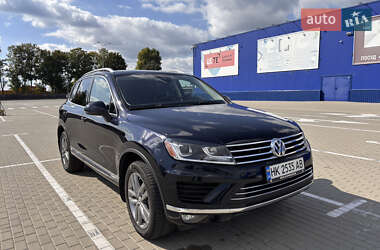 Volkswagen Touareg  2015
