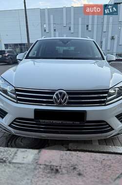 Volkswagen Touareg  2014