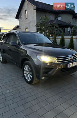 Volkswagen Touareg  2015