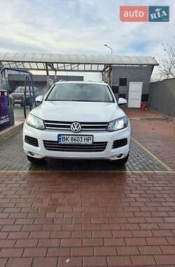 Volkswagen Touareg  2012