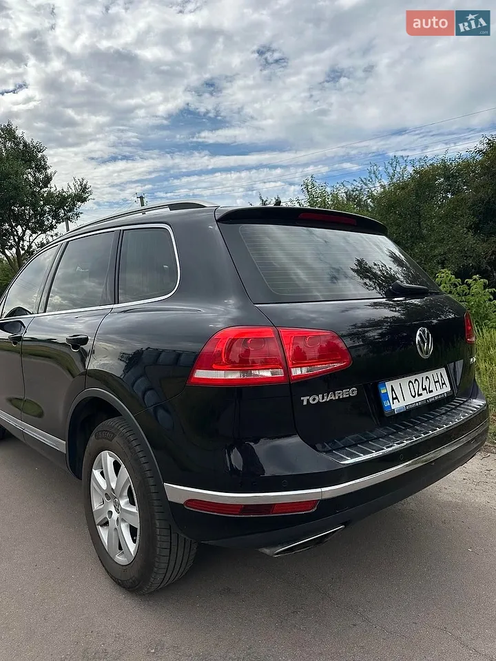 2017 Volkswagen Touareg - мініатюра 2