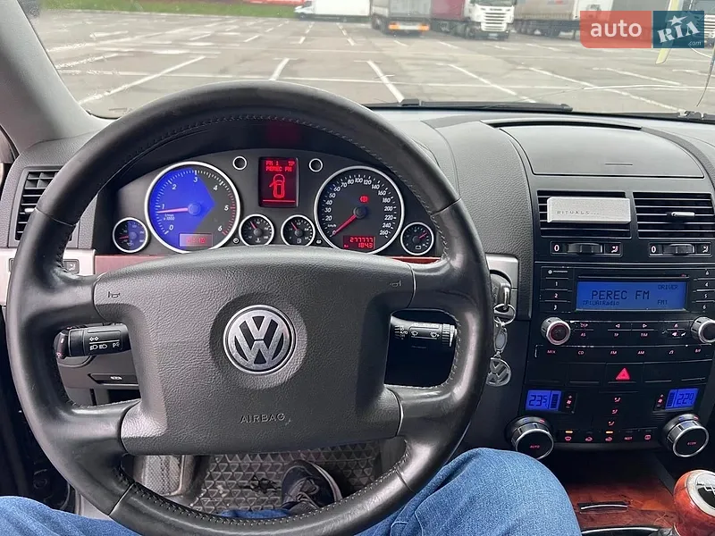 Volkswagen Touareg