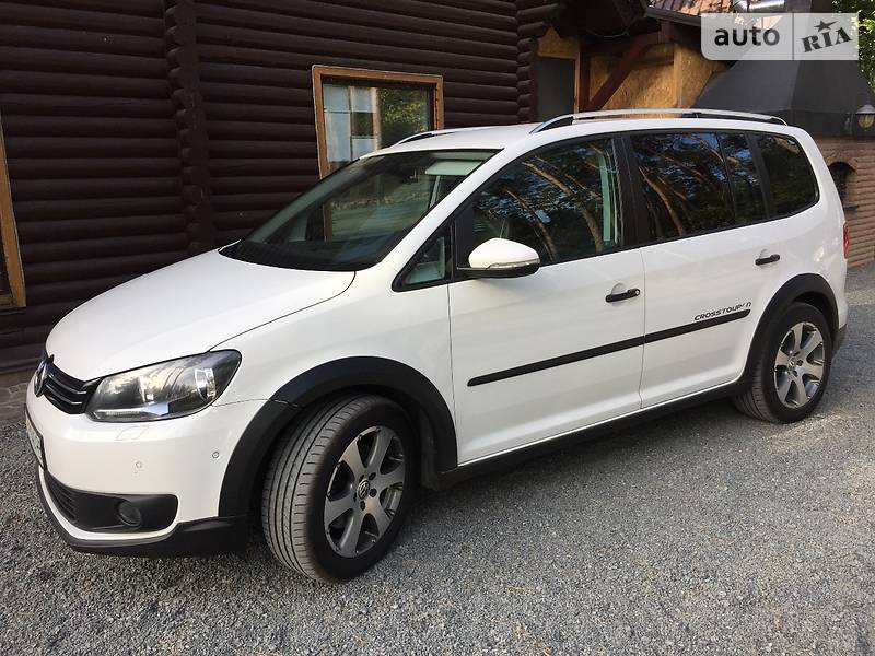 Volkswagen Touran 2012 года