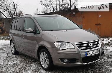 Volkswagen Touran R-Line 2010