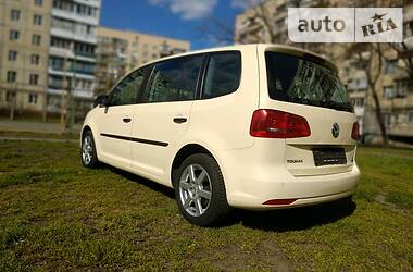 Volkswagen Touran 7   Mest 2015