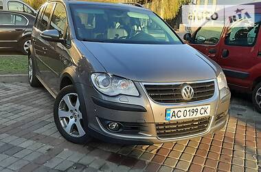 Volkswagen Touran  2010