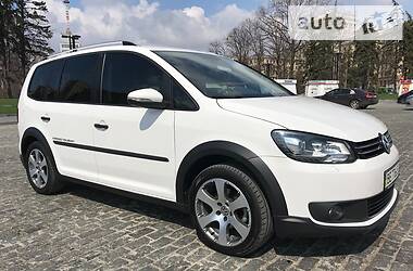 Volkswagen Touran Cross 2013