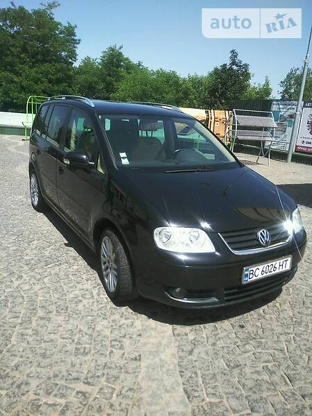 Хэтчбек Volkswagen Touran