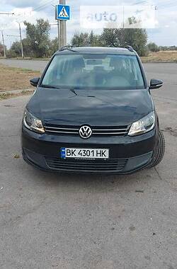 Volkswagen Touran  2011