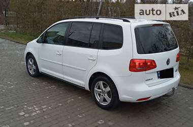 Volkswagen Touran  2014