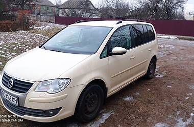 Volkswagen Touran  2010