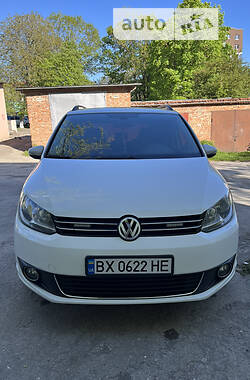 Volkswagen Touran  2012