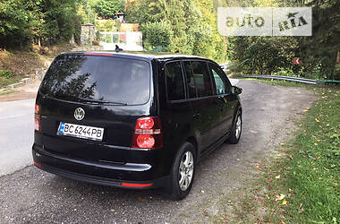 Volkswagen Touran Titan 2010