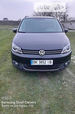 Volkswagen Touran  2012