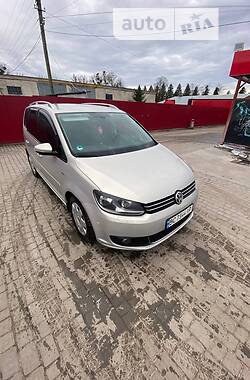 Volkswagen Touran  2014