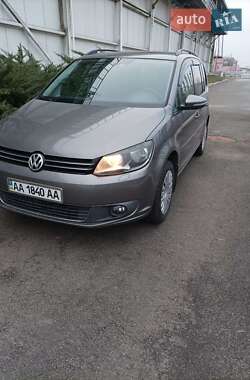 Volkswagen Touran  2010