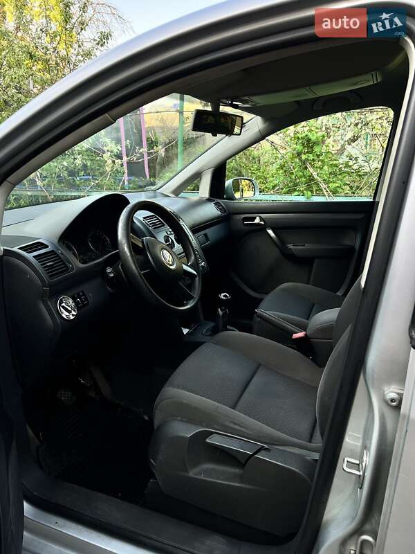 Мінівен Volkswagen Touran