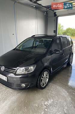 Volkswagen Touran  2012