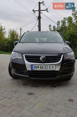 Volkswagen Touran  2010