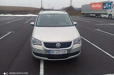 Volkswagen Touran  2009