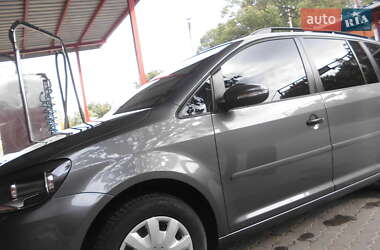Volkswagen Touran  2011