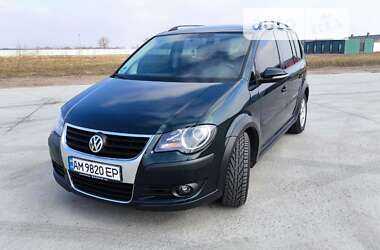 Volkswagen Touran  2010