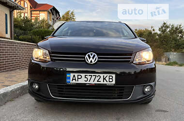 Volkswagen Touran  2011