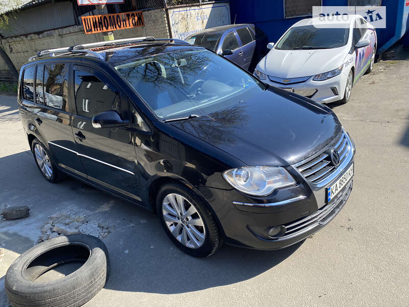 Универсал Volkswagen Touran