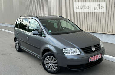 Volkswagen Touran  2004