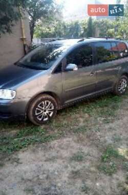 Volkswagen Touran  2004