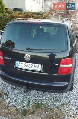 Volkswagen Touran  2003
