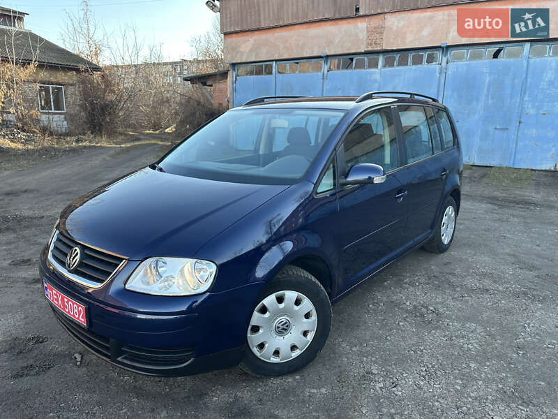 Volkswagen Touran 2006 года в Чернигове