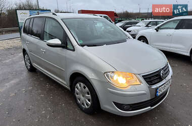 Volkswagen Touran  2010
