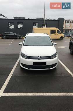 Volkswagen Touran  2012