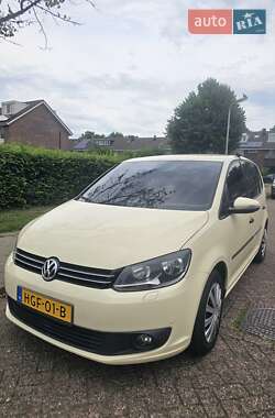 Volkswagen Touran  2014