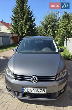 Volkswagen Touran  2012