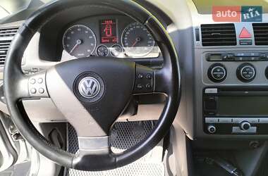 Volkswagen Touran  2009