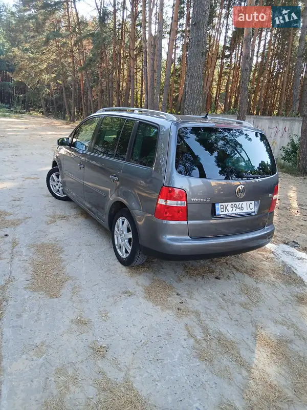 Volkswagen Touran