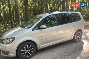 Volkswagen Touran 2011