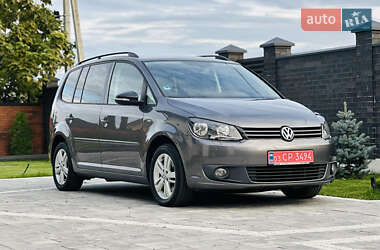 Volkswagen Touran  2012