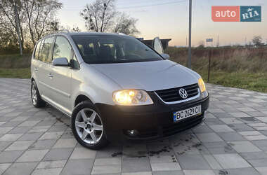 Volkswagen Touran  2004