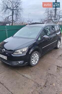 Volkswagen Touran  2011