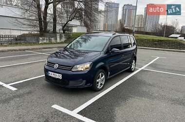Volkswagen Touran  2011