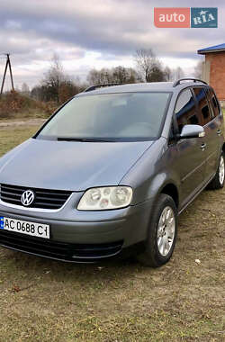 Volkswagen Touran  2004