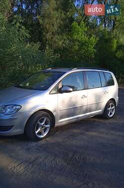 Volkswagen Touran  2010