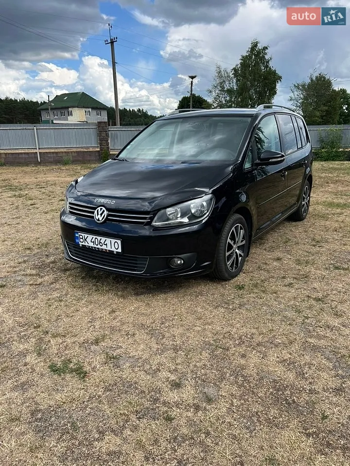 2010 Volkswagen Touran - фото 1