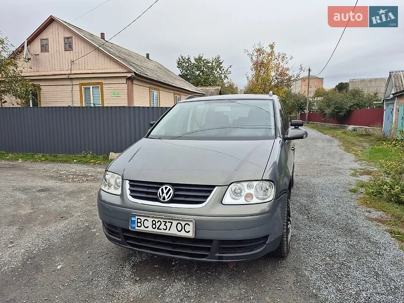 Volkswagen Touran